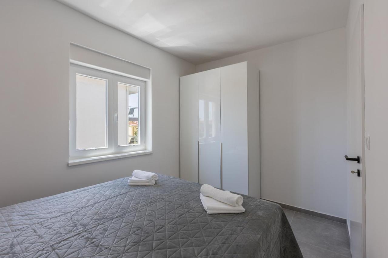 Carpe Diem Luxury Apartments Rogoznica  Bagian luar foto