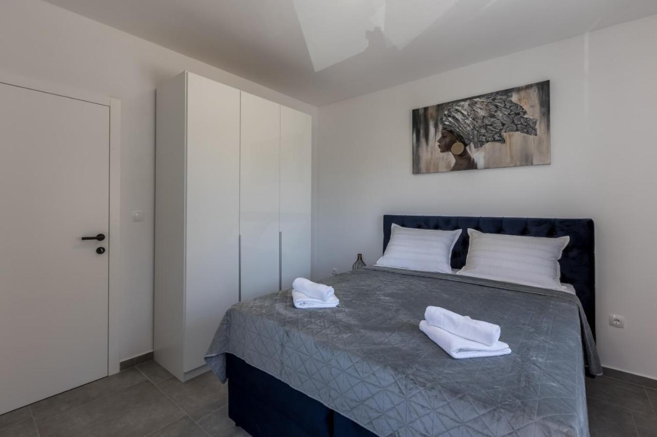 Carpe Diem Luxury Apartments Rogoznica  Bagian luar foto