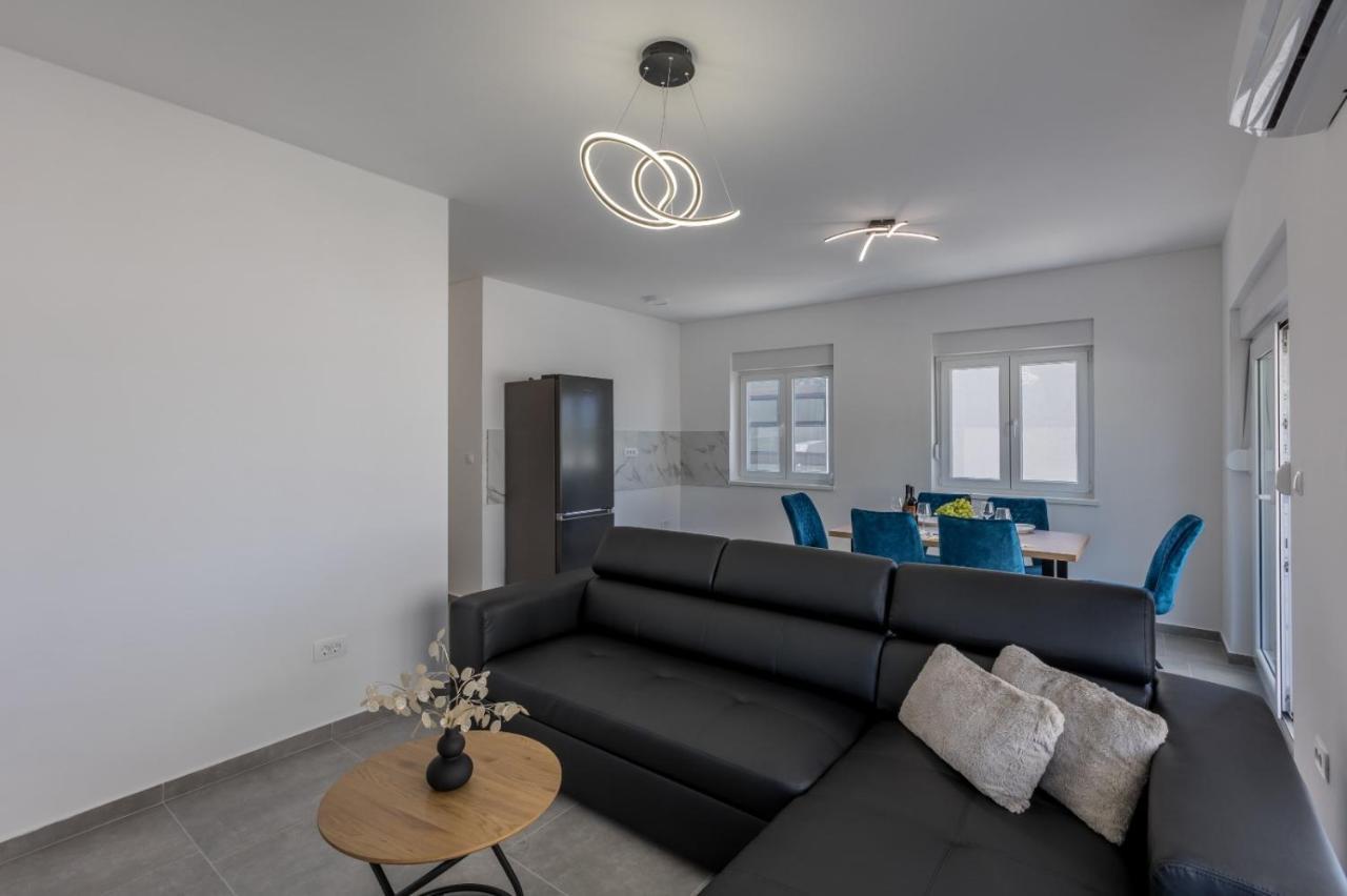 Carpe Diem Luxury Apartments Rogoznica  Bagian luar foto