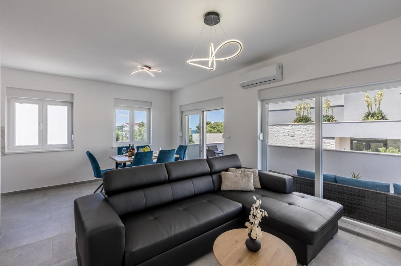 Carpe Diem Luxury Apartments Rogoznica  Bagian luar foto