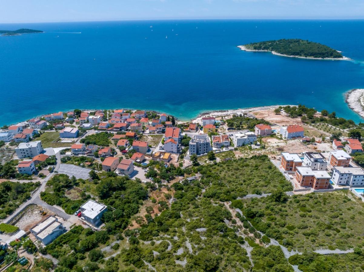 Carpe Diem Luxury Apartments Rogoznica  Bagian luar foto