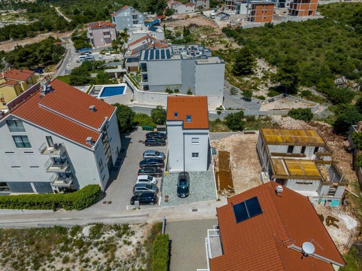 Carpe Diem Luxury Apartments Rogoznica  Bagian luar foto