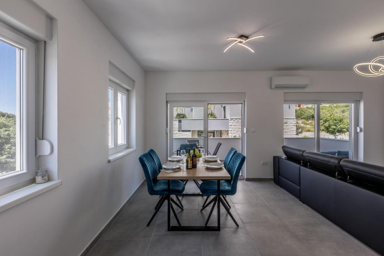 Carpe Diem Luxury Apartments Rogoznica  Bagian luar foto